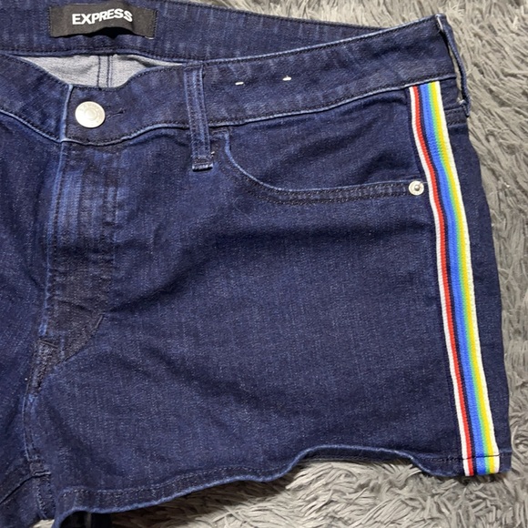 🌈🥰Express Shortie Relaxed Low Rise Rainbow Shorts 🥰🌈 - Picture 5 of 14